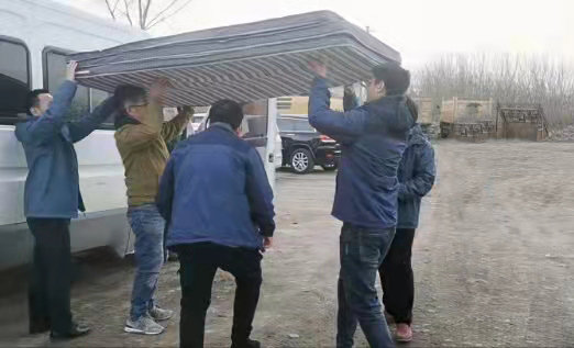 齊心協(xié)力，整理物資準備出發(fā)