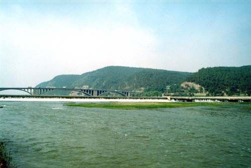 洛陽(yáng)市龍門(mén)橡膠壩工程